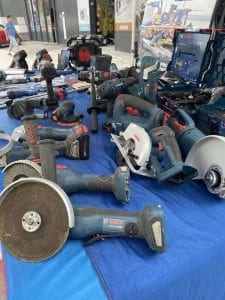 Bosch električni alati izloženi u salonu Adovoda